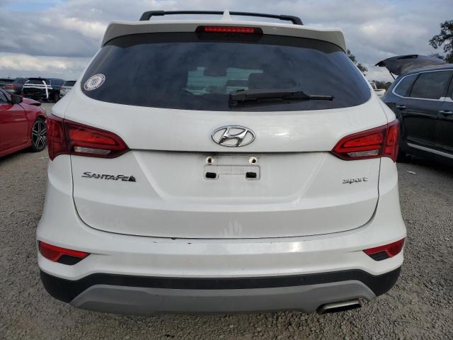 5NMZU3LB3JH105501 - 2018 HYUNDAI SANTA FE S WHITE photo 6