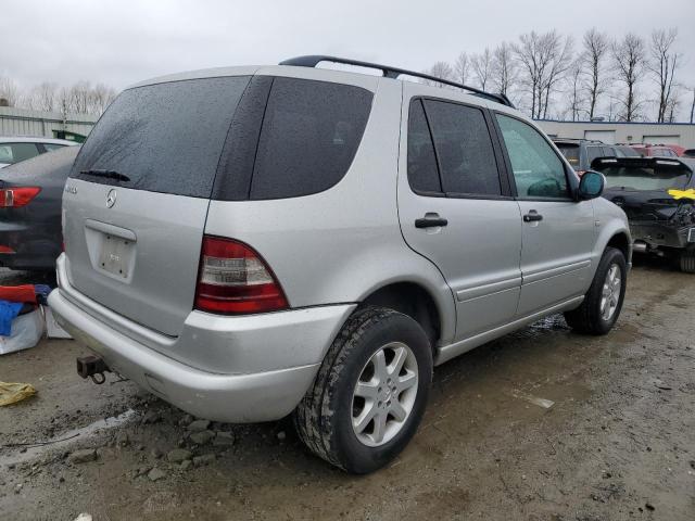 4JGAB72E2XA131527 - 1999 MERCEDES-BENZ ML 430 SILVER photo 3