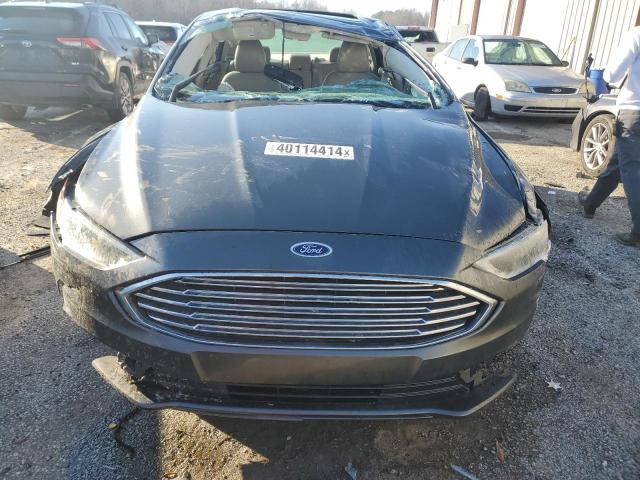 3FA6P0H96HR183592 - 2017 FORD FUSION SE GRAY photo 5