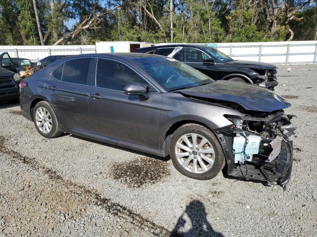 4T1C11AKXLU978532 - 2020 TOYOTA CAMRY LE GRAY photo 4