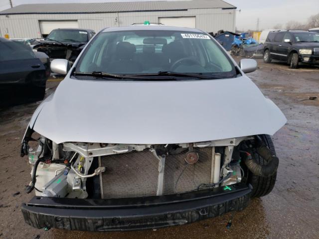 2T1BU4EE2DC101920 - 2013 TOYOTA COROLLA BASE SILVER photo 5