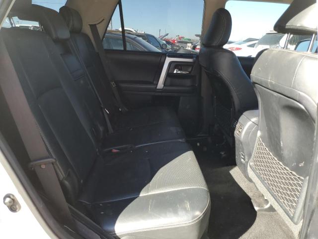 JTEBU5JR5J5565190 - 2018 TOYOTA 4RUNNER SR5/SR5 PREMIUM WHITE photo 11