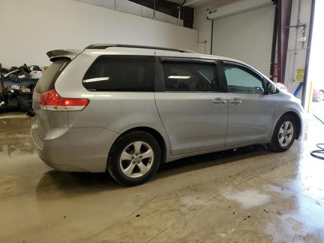 5TDKK3DC7DS403355 - 2013 TOYOTA SIENNA LE SILVER photo 3