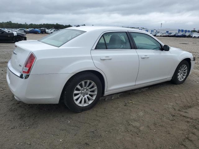 2C3CCAAG7EH136008 - 2014 CHRYSLER 300 WHITE photo 3