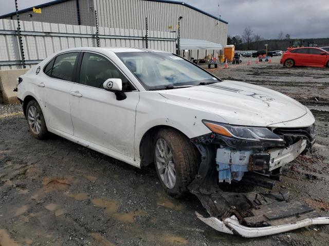 JTNB11HK6J3006799 - 2018 TOYOTA CAMRY L WHITE photo 4