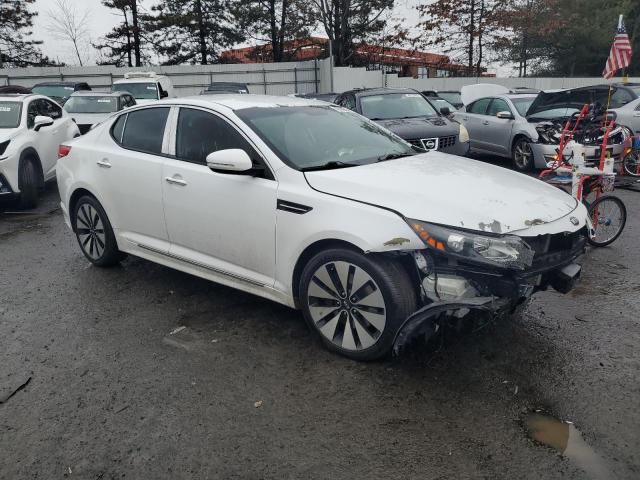 5XXGR4A60DG113739 - 2013 KIA OPTIMA SX WHITE photo 4