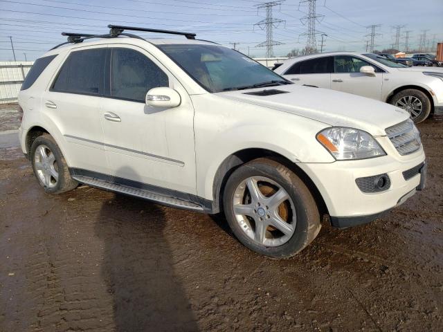 4JGBB22E98A307952 - 2008 MERCEDES-BENZ ML 320 CDI WHITE photo 4