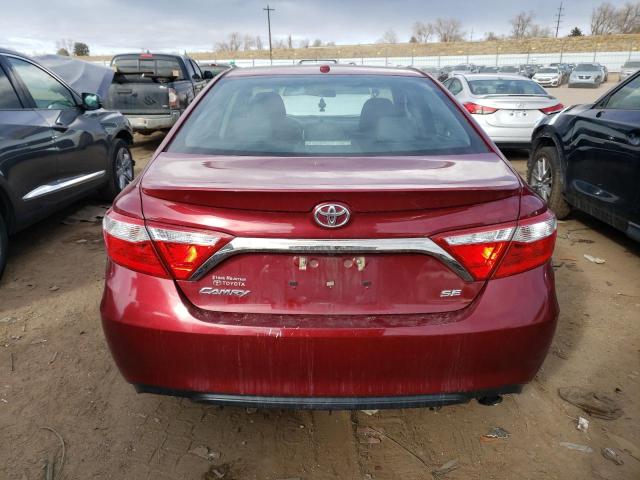 4T1BF1FK6HU740464 - 2017 TOYOTA CAMRY LE RED photo 6