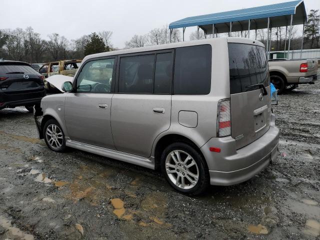 JTLKT324140152266 - 2004 TOYOTA SCION XB SILVER photo 2