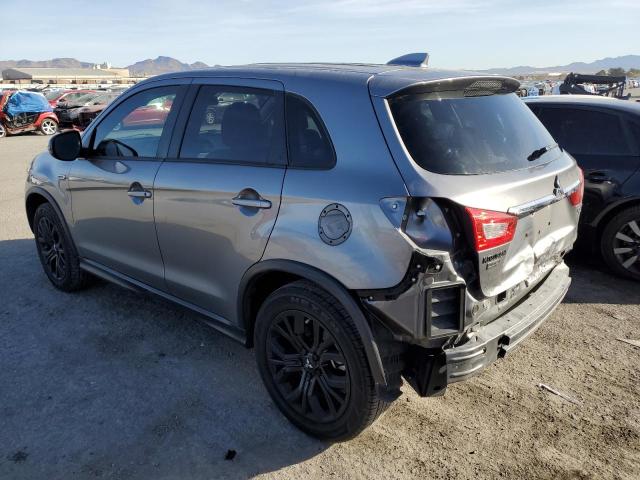 JA4AP3AU5JU008392 - 2018 MITSUBISHI OUTLANDER ES GRAY photo 2