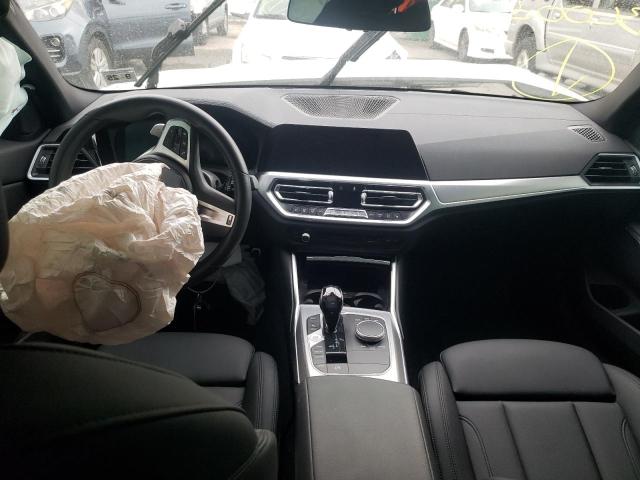 3MW5R7J02L8B45146 - 2020 BMW 330XI Белый фото 8