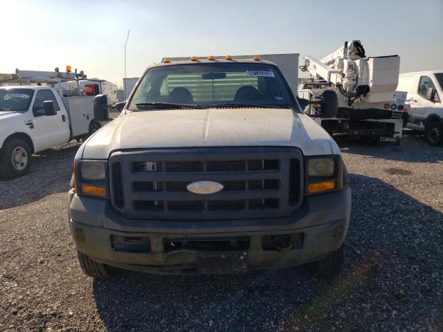 1FDXF46P06EA33726 - 2006 FORD F450 SUPER DUTY WHITE photo 5