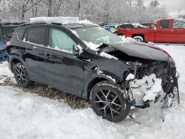 2T3JFREV8JW751680 - 2018 TOYOTA RAV4 SE BLACK photo 4