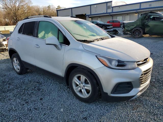 KL7CJLSB5KB914677 - 2019 CHEVROLET TRAX 1LT SILVER photo 4