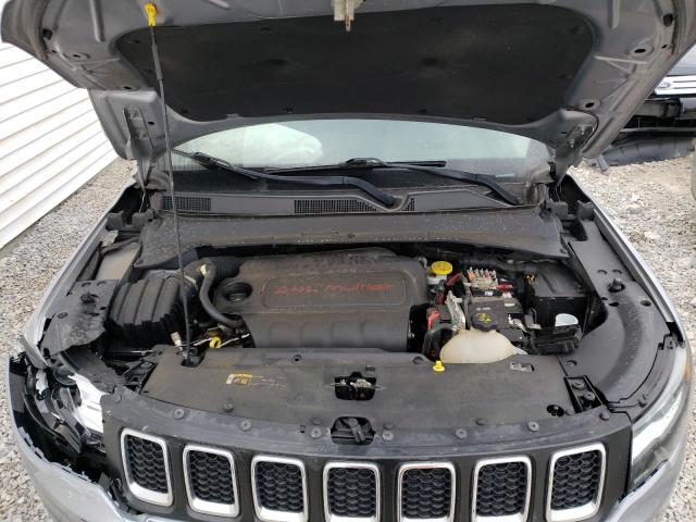 3C4NJDBB5JT331718 - 2018 JEEP COMPASS LATITUDE SILVER photo 12