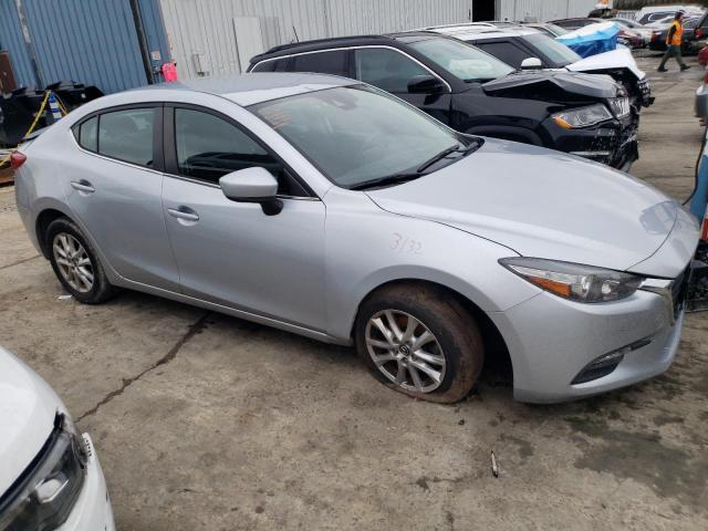 3MZBN1U71JM232657 - 2018 MAZDA 3 SPORT GRAY photo 4