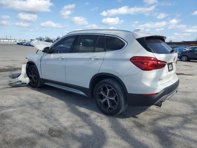 WBXHU7C34J5L08589 - 2018 BMW X1 SDRIVE28I WHITE photo 2