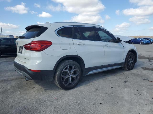 WBXHU7C34J5L08589 - 2018 BMW X1 SDRIVE28I WHITE photo 3