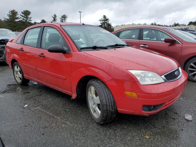 1FAFP34N95W196625 - 2005 FORD FOCUS ZX4 RED photo 4