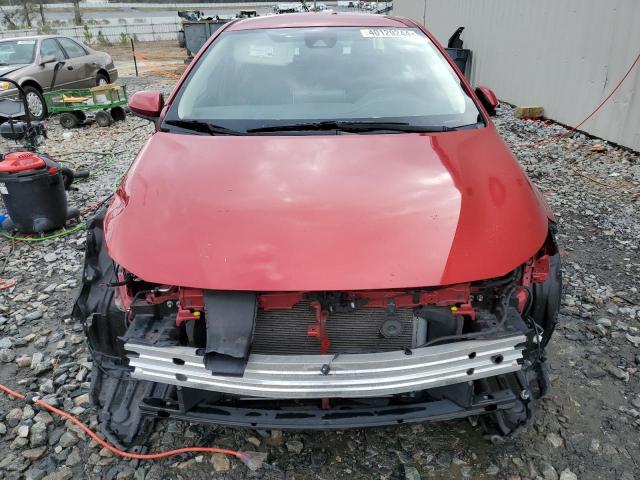 JTDEPRAE7LJ033365 - 2020 TOYOTA COROLLA LE RED photo 5