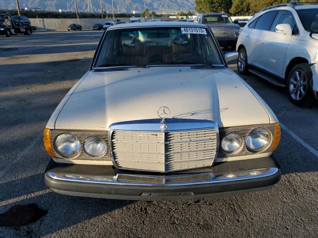 12313012133078 - 1979 MERCEDES-BENZ 300-CLASS CREAM photo 5