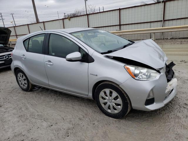 JTDKDTB30E1557949 - 2014 TOYOTA PRIUS C SILVER photo 4