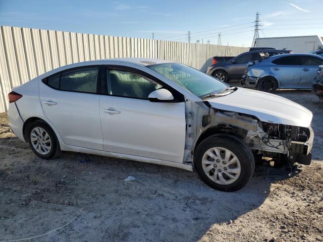 5NPD74LF6LH504628 - 2020 HYUNDAI ELANTRA SE WHITE photo 4