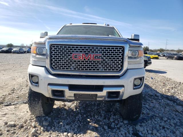 1GT42YE89GF148079 - 2016 GMC SIERRA K3500 DENALI WHITE photo 5