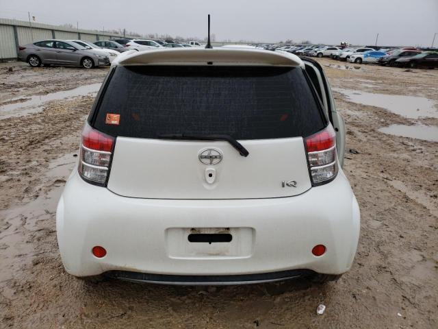 JTNJJXB09DJ022744 - 2013 TOYOTA SCION IQ WHITE photo 6