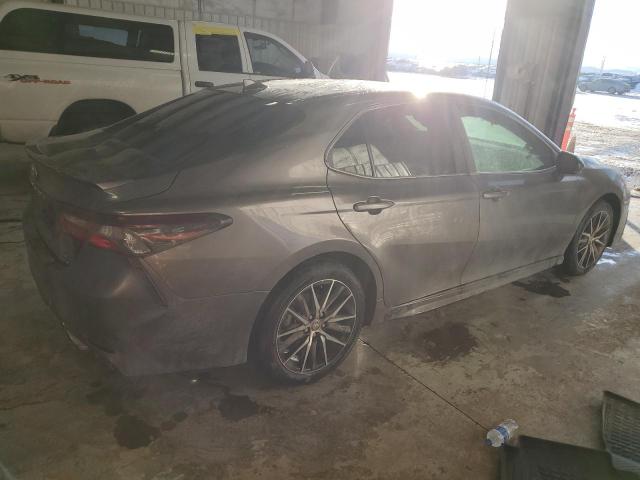 4T1G11BK6RU108768 - 2024 TOYOTA CAMRY SE NIGHT SHADE CHARCOAL photo 3