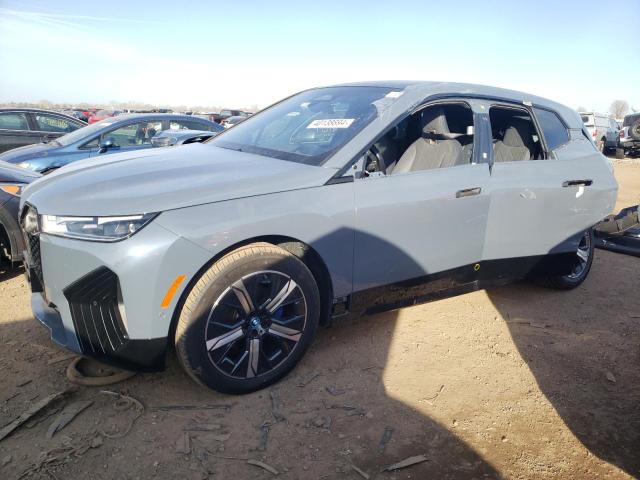 WB523CF00PCM50678 - 2023 BMW IX XDRIVE50 GRAY photo 1