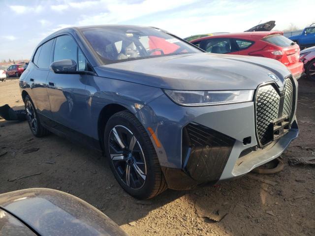 WB523CF00PCM50678 - 2023 BMW IX XDRIVE50 GRAY photo 4