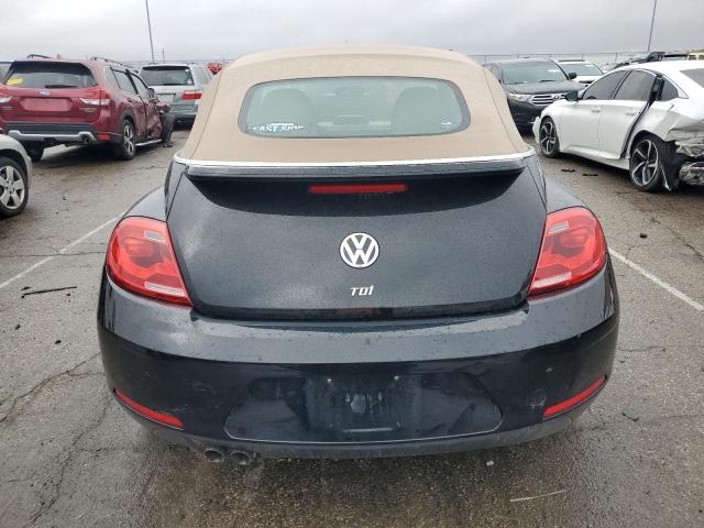 3VW5A7AT4FM811307 - 2015 VOLKSWAGEN BEETLE TDI BLACK photo 6