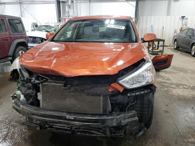 5XYZTDLB0FG240851 - 2015 HYUNDAI SANTA FE S ORANGE photo 5