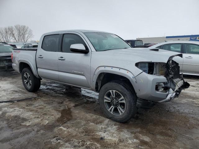 3TMCZ5AN7JM150728 - 2018 TOYOTA TACOMA DOUBLE CAB SILVER photo 4