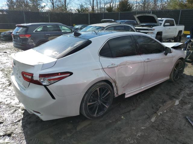 4T1B61HK0KU710106 - 2019 TOYOTA CAMRY XSE WHITE photo 3