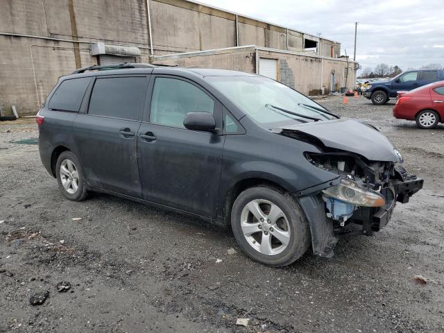 5TDKK3DC6GS753175 - 2016 TOYOTA SIENNA LE BLACK photo 4