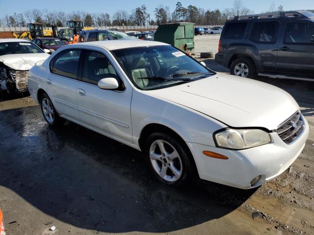 JN1CA31A5YT031941 - 2000 NISSAN MAXIMA GLE WHITE photo 4