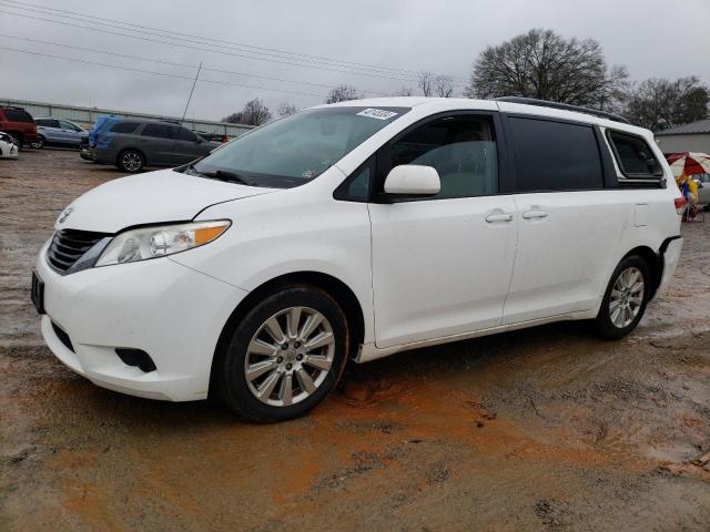 5TDJK3DC6CS047829 - 2012 TOYOTA SIENNA LE WHITE photo 1