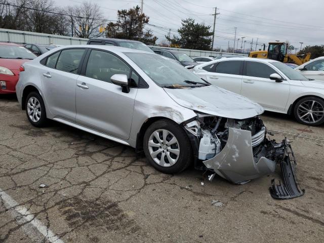 JTDBCMFE9P3003787 - 2023 TOYOTA COROLLA LE SILVER photo 4