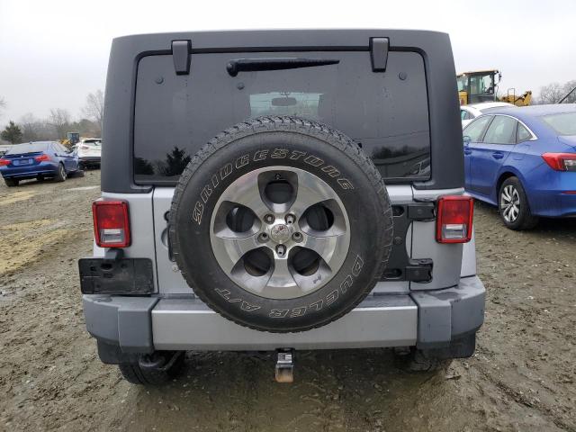 1C4BJWEG3GL125016 - 2016 JEEP WRANGLER U SAHARA SILVER photo 6