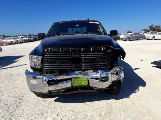 3C6UR5DL9HG581599 - 2017 RAM 2500 SLT შავი ფოტო 5