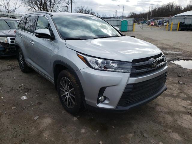 2017 TOYOTA HIGHLANDER SE, 