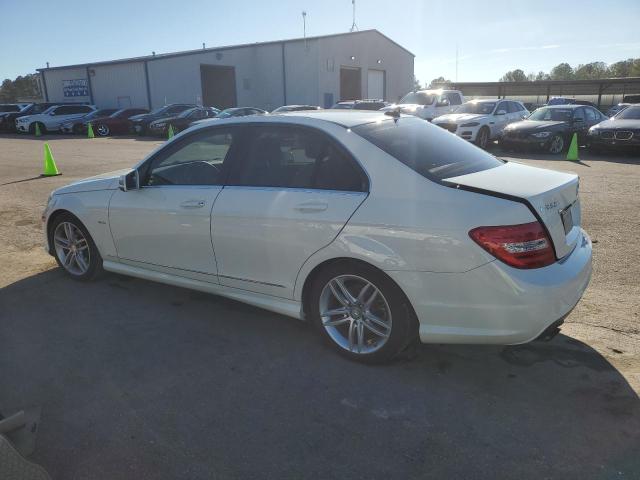 WDDGF4HB1CA670543 - 2012 MERCEDES-BENZ C 250 WHITE photo 2