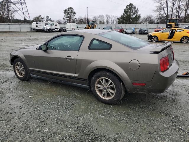 1ZVFT80N955128398 - 2005 FORD MUSTANG TAN photo 2