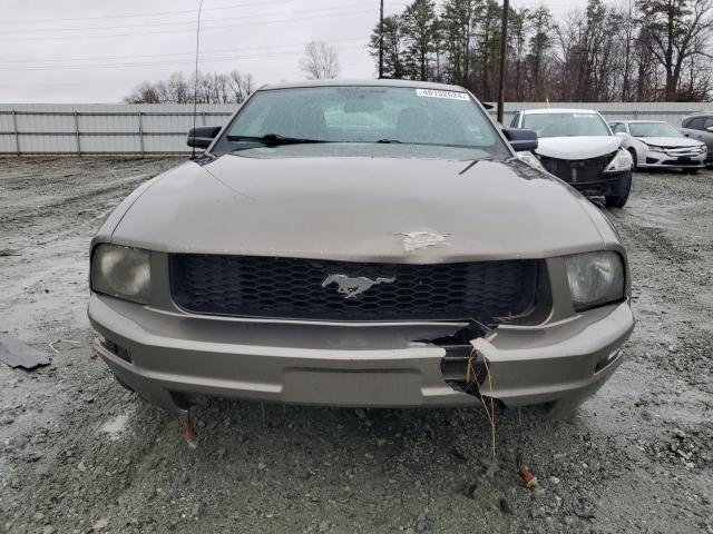 1ZVFT80N955128398 - 2005 FORD MUSTANG TAN photo 5