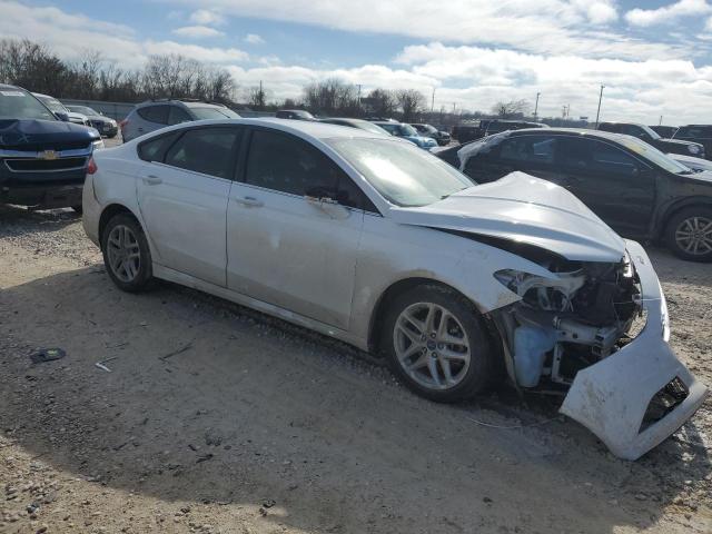 3FA6P0H76DR360831 - 2013 FORD FUSION SE WHITE photo 4