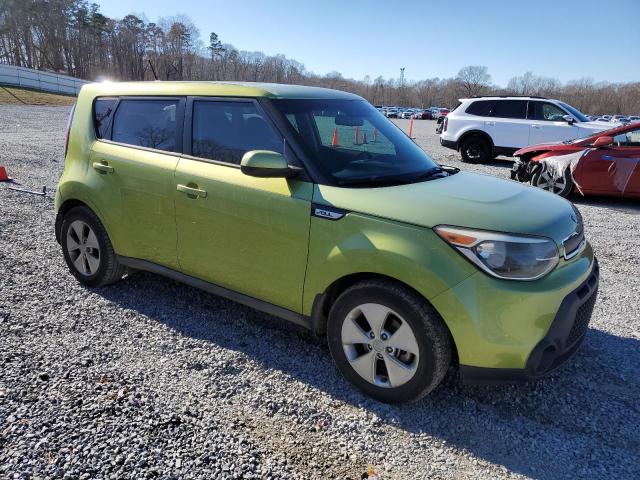 KNDJN2A25F7813125 - 2015 KIA SOUL GREEN photo 4