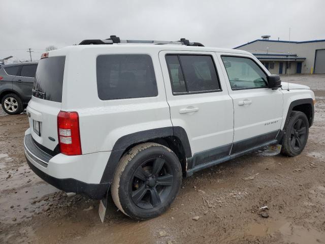 1J4NF4GB9BD159480 - 2011 JEEP PATRIOT LATITUDE WHITE photo 3