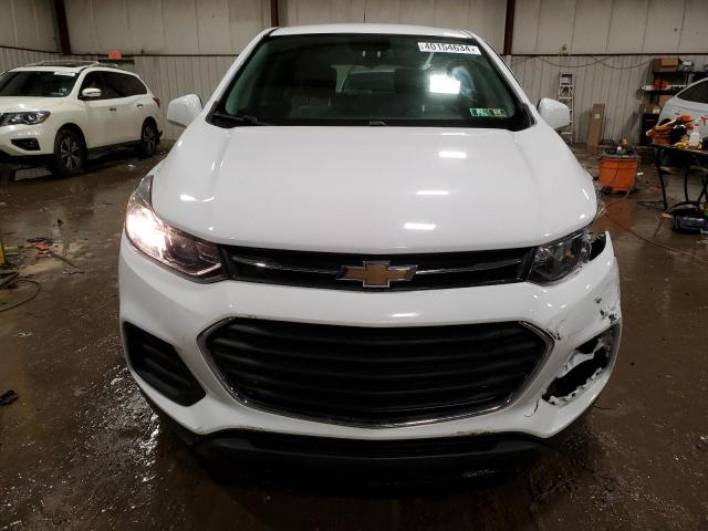 3GNCJKSB0KL160655 - 2019 CHEVROLET TRAX LS WHITE photo 5